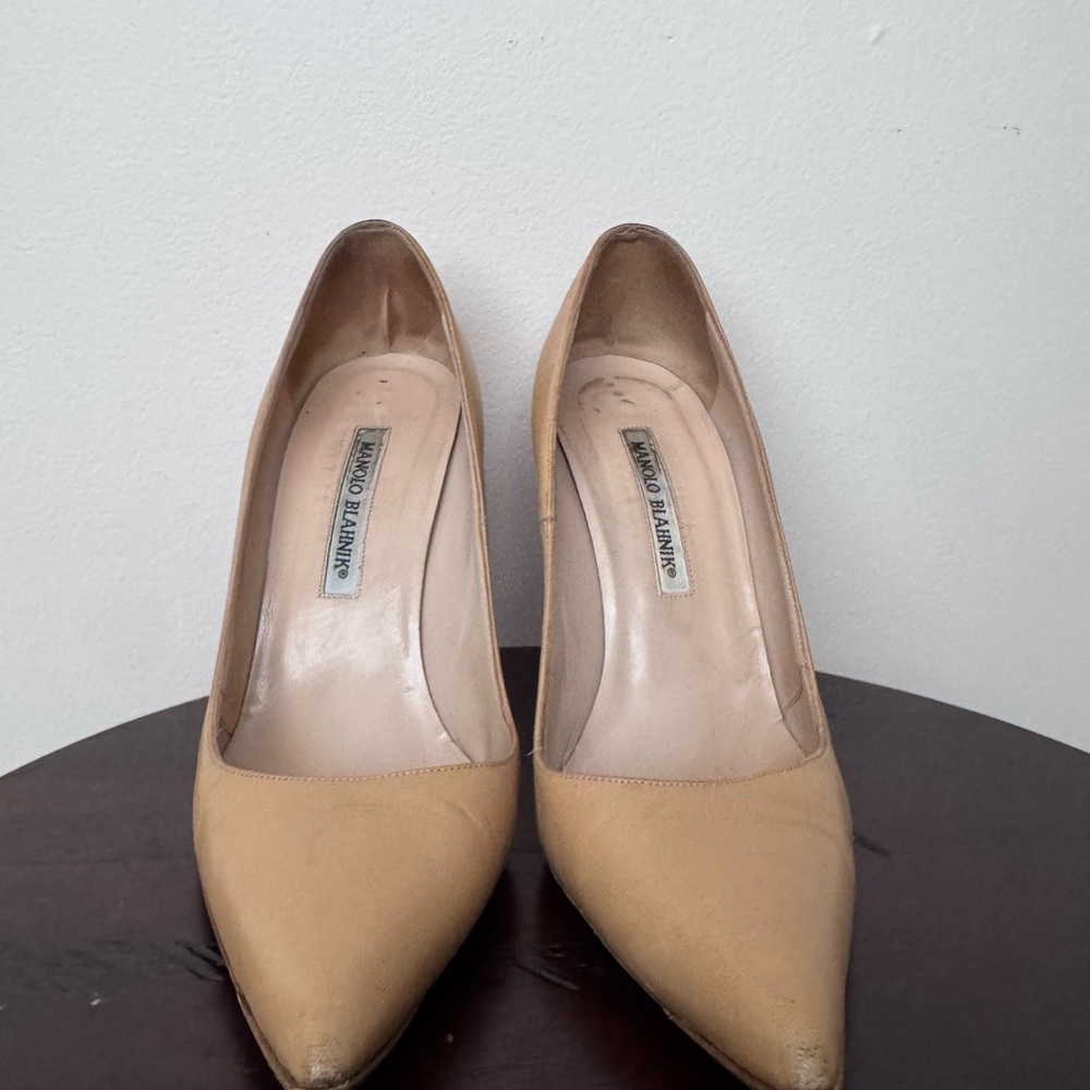 Size 38.5 Nude Manolo Blahnik Heels